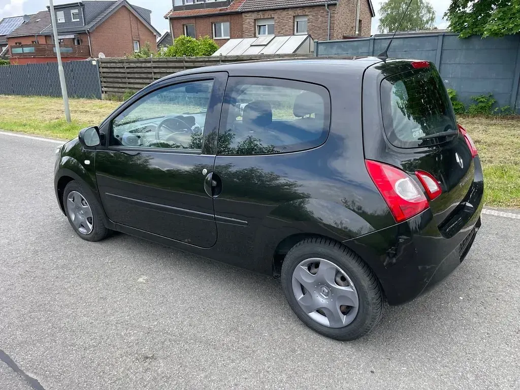 Używany Renault Twingo Expression 75 KM (55 kW) 2013 Czarny Hatchback