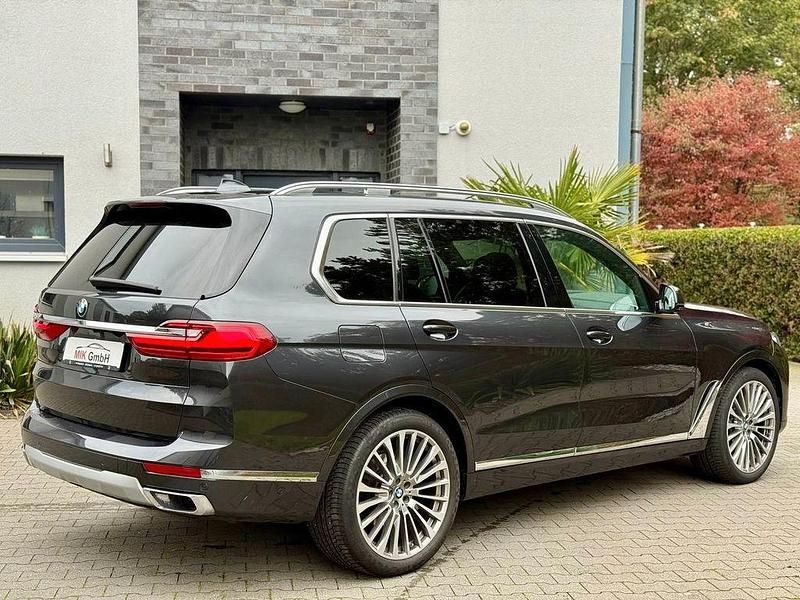 Gebraucht BMW X7 Sport Line 265 PS (194 kW) 2021 Grau SUV