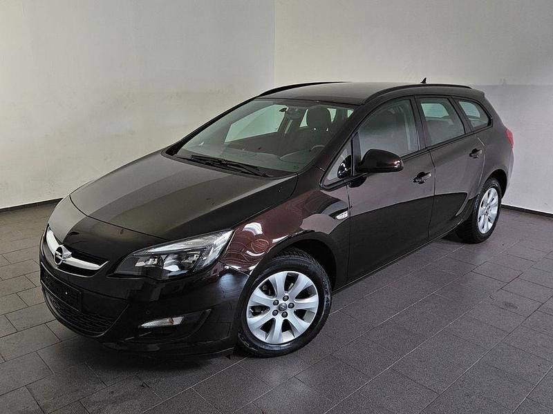 Gebraucht Opel Astra 116 PS (85 kW) 2014 Braun Limousine
