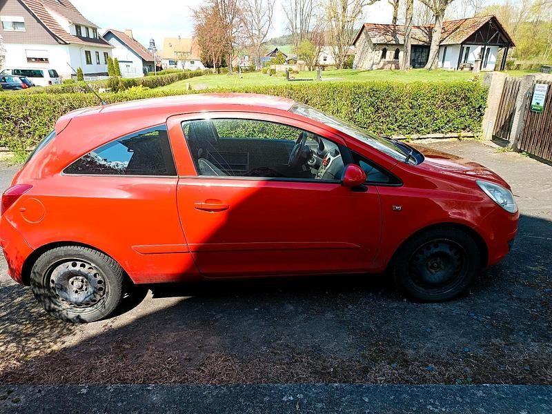 Second-hand Opel Corsa 60 CP (44 kW) 2007 Roșu Hatchback