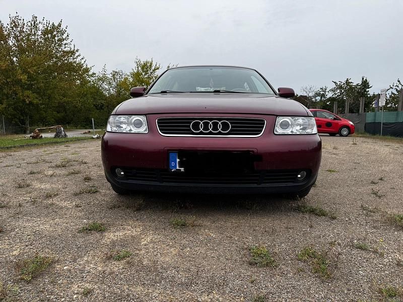 Rot Gebraucht 2001 Audi A3 Coupé | 1.200 € (Guter Preis) - Bild 1/4
