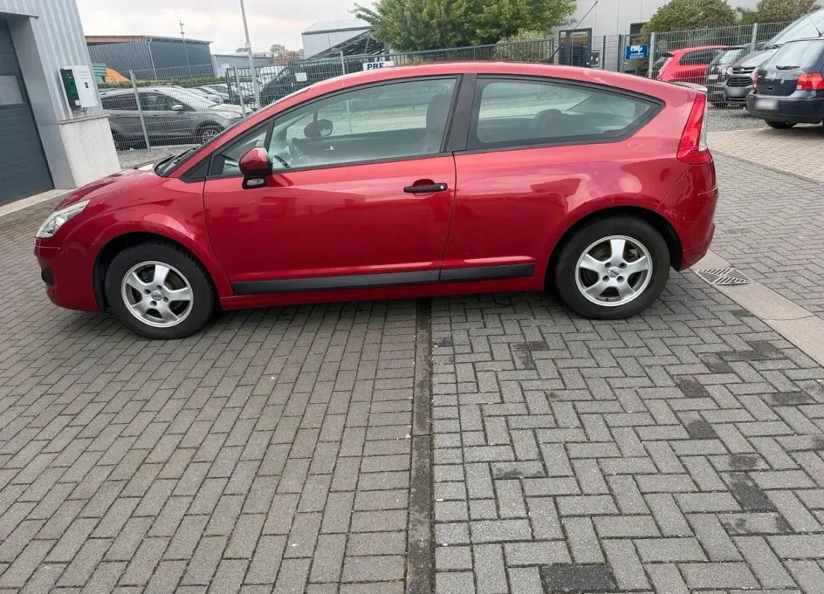 Gebraucht Citroën C4 95 PS (69 kW) 2010 Rot Kleinwagen