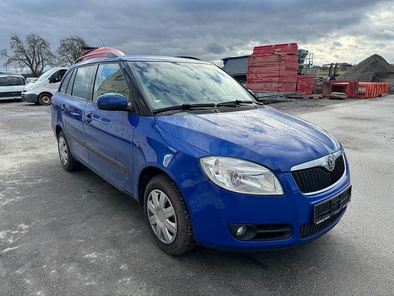 Gebraucht Skoda Fabia Ambiente 69 PS (50 kW) 2009 Blau Kleinwagen