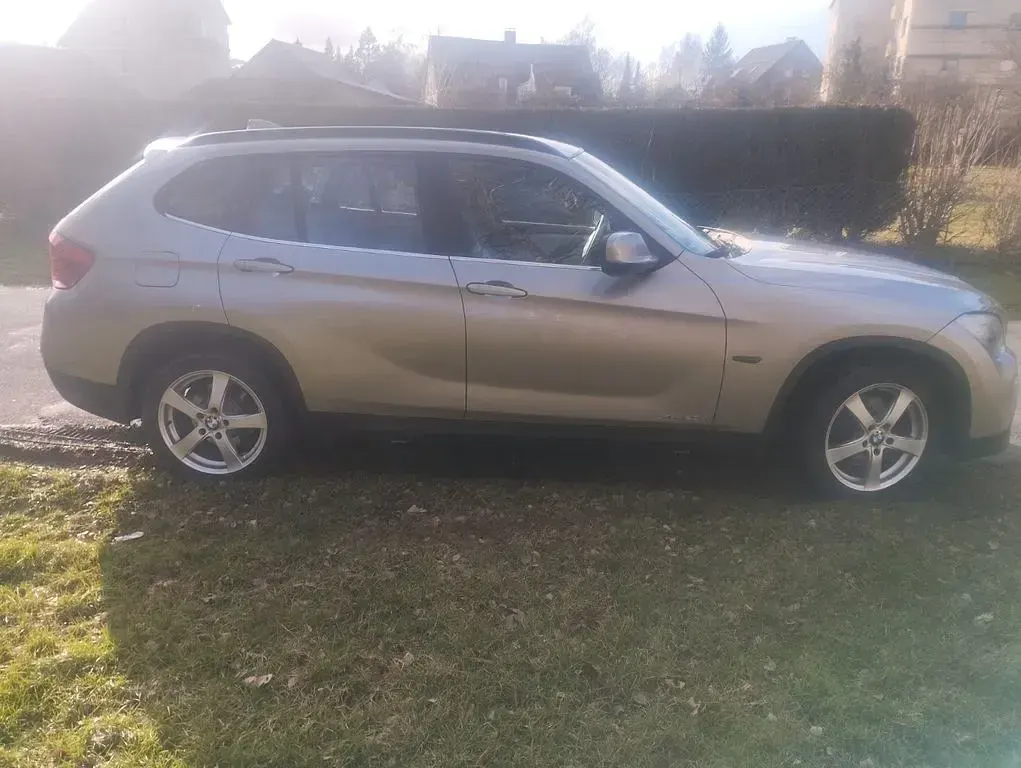 Gebraucht BMW X1 Sport Line 204 PS (150 kW) 2011 Grau SUV