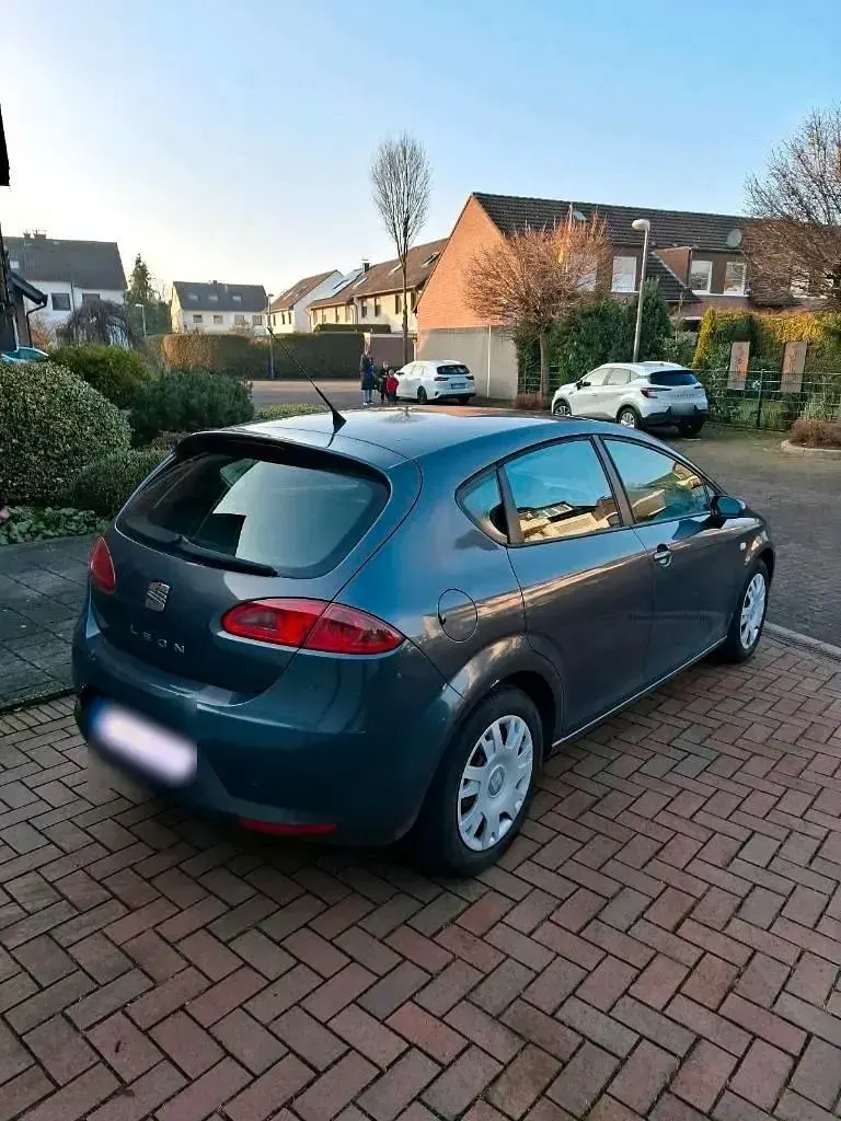 Usata Seat Leon 105 CV (77 kW) 2007 Grigio Utilitaria