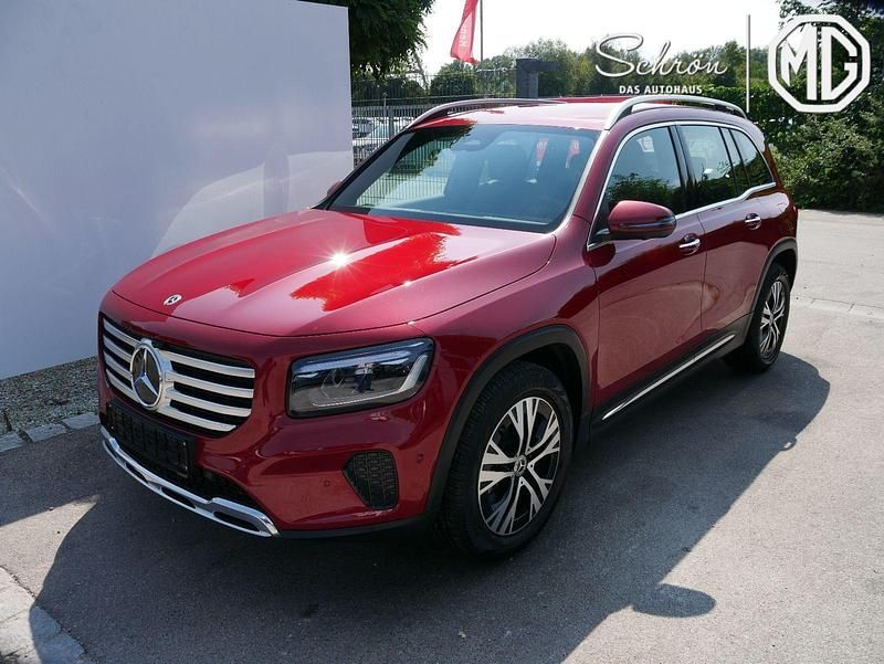 Gebraucht 2025 Mercedes 200 Advanced SUV | 41.871 € - Bild 1/4