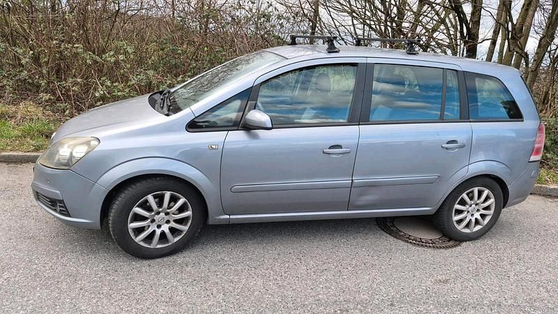 Gebraucht Opel Zafira 110 PS (80 kW) 2005 Van / Kleinbus