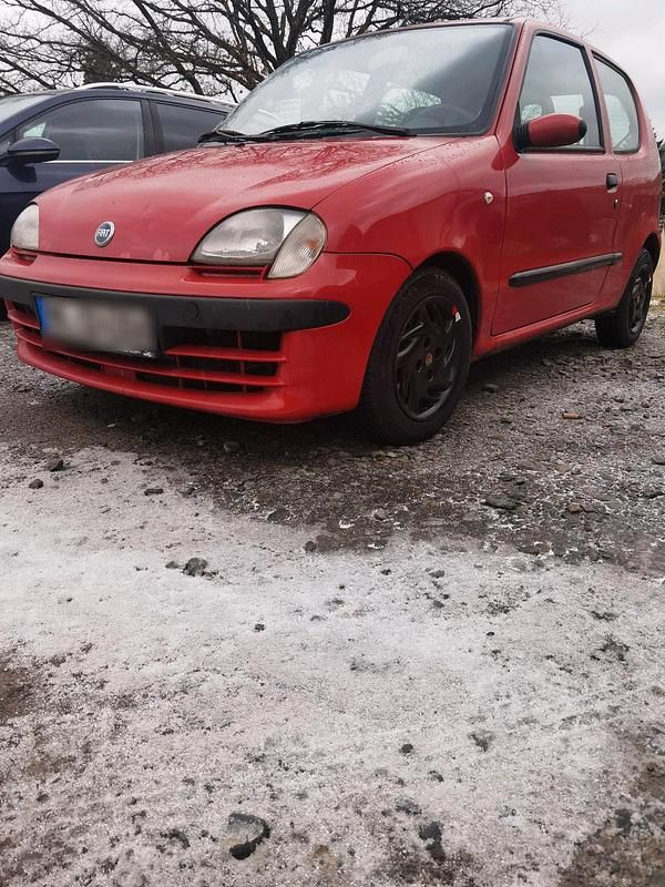 Rot Gebraucht 2001 Fiat Seicento Kleinwagen | 1.300 € (Etwas zu teuer) - Bild 1/4