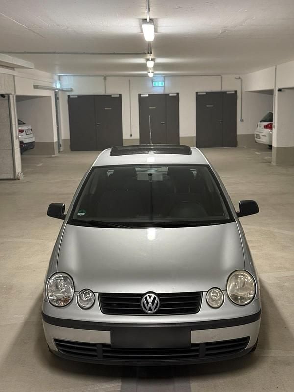 Gebraucht VW Polo 65 PS (47 kW) 2003 Silber Limousine