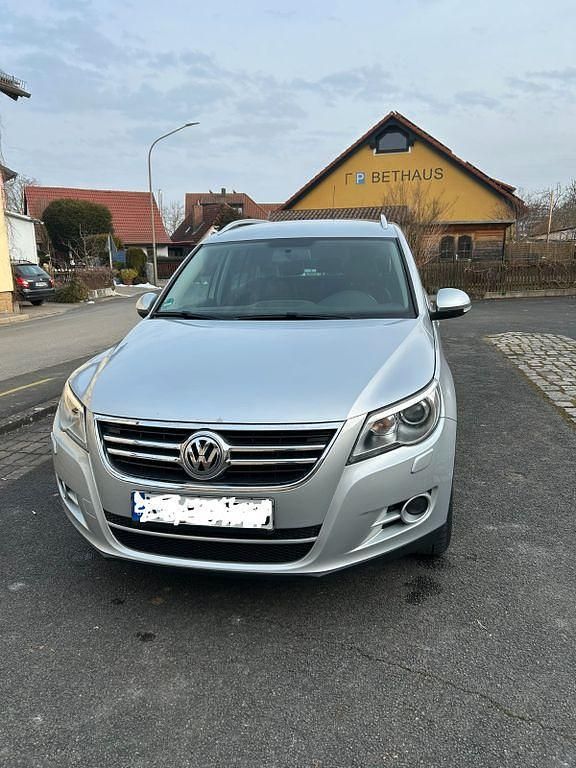 Gebraucht VW Tiguan 140 PS (102 kW) 2010 Silber SUV