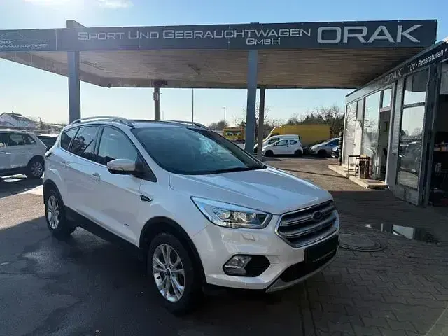 Second-hand Ford Kuga Titanium 150 CP (110 kW) 2017 Alb SUV