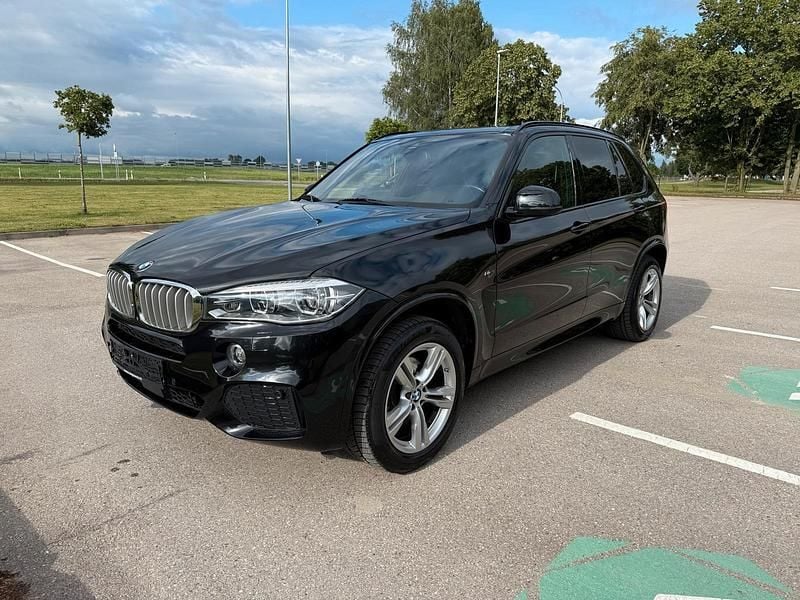 Schwarz Gebraucht 2018 BMW X5 Comfort Edition SUV | 25.990 € - Bild 1/4