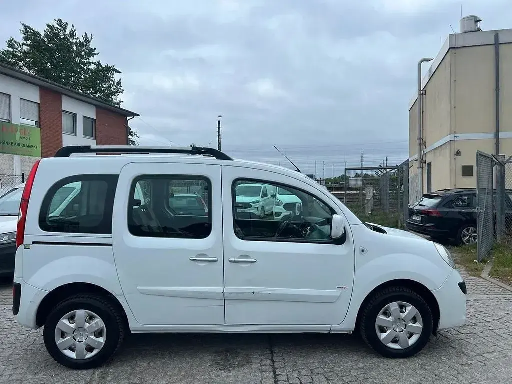 Używany Renault Kangoo 90 KM (66 kW) 2012 Biały Minivan