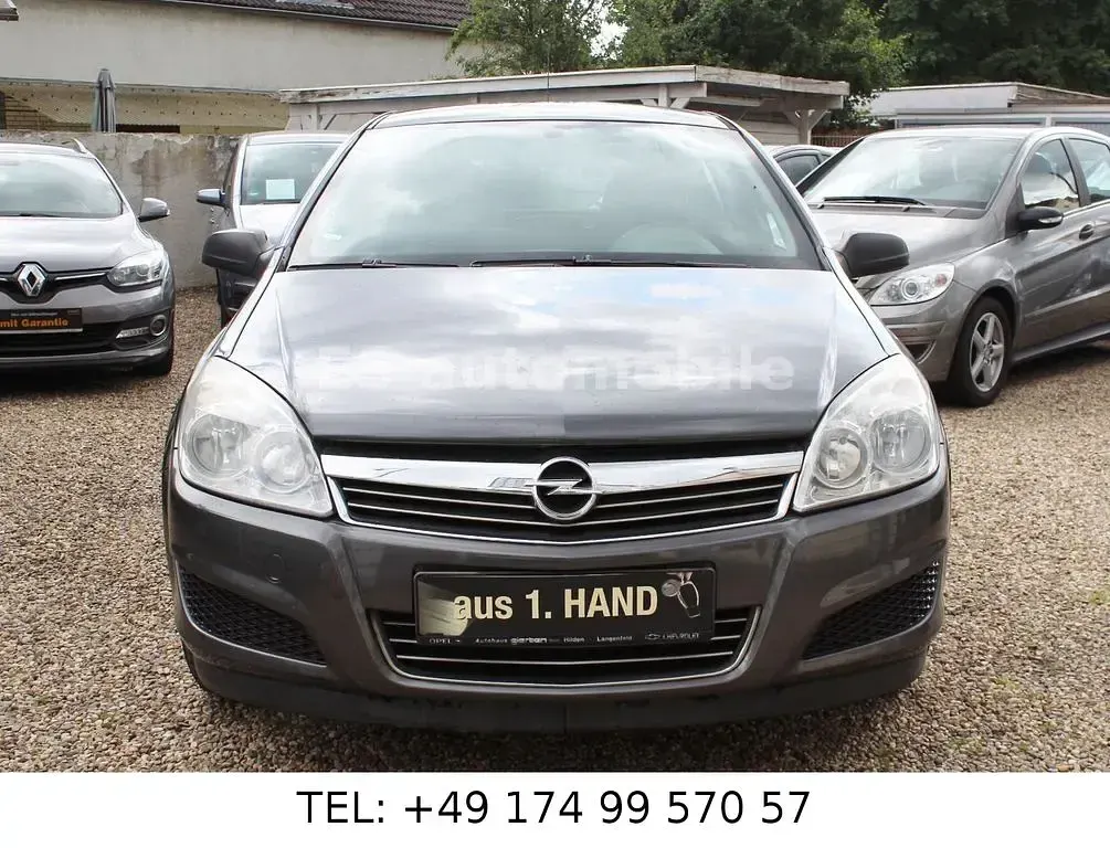 Gebraucht Opel Astra Selection 116 PS (85 kW) 2009 Karbongrau/technical grey Limousine
