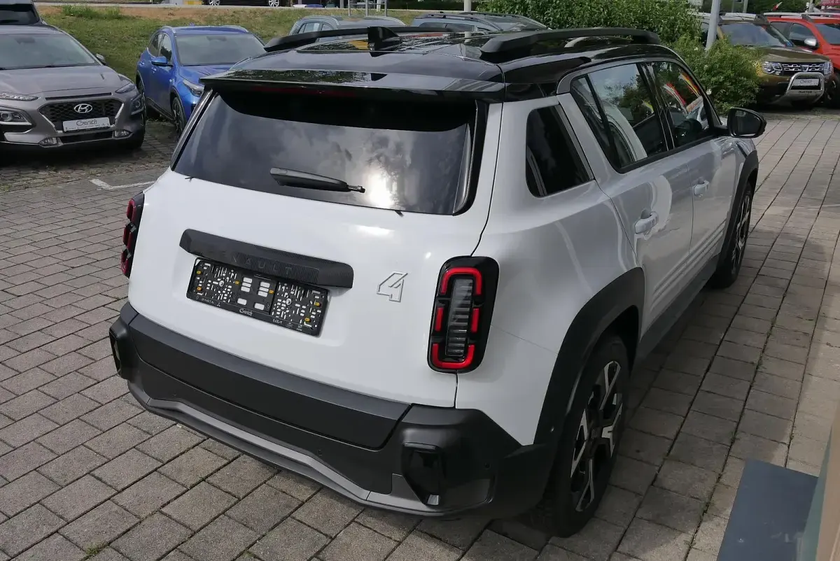 Neu Renault 4 E-Tech Komfort 77 kW (106 PS) 2026 Arktisweiß mit schwarzem dach SUV