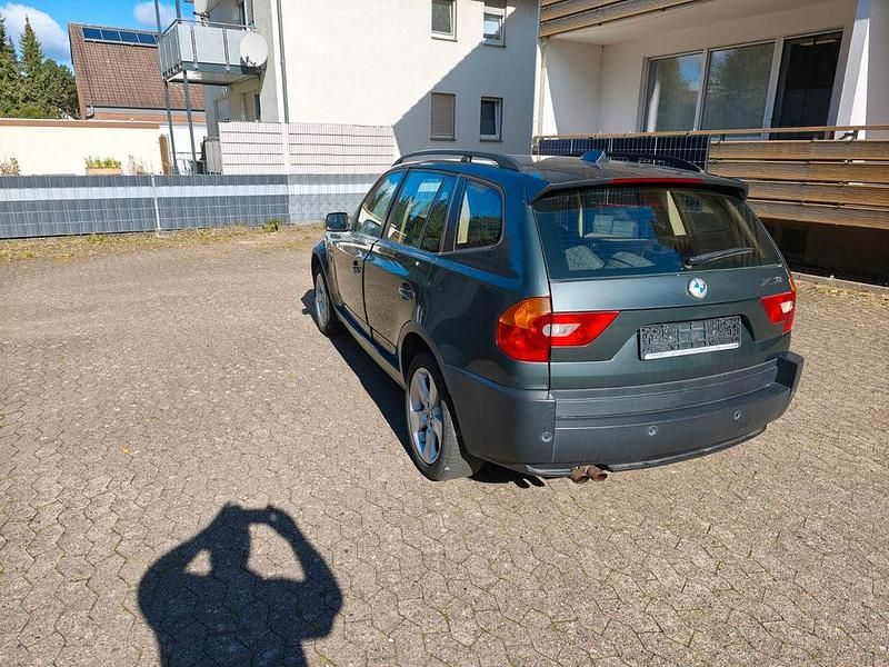 Grün Gebraucht 2004 BMW X3 Sport Line SUV | 2.000 € (Superpreis) - Bild 1/4