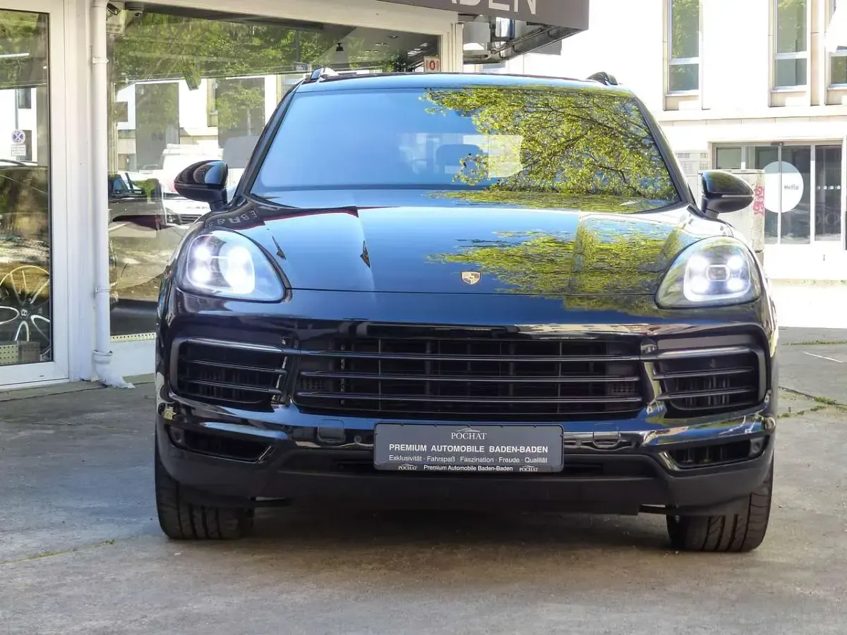 Gebraucht Porsche Cayenne E-Hybrid 462 PS (339 kW) 2021 Schwarz SUV