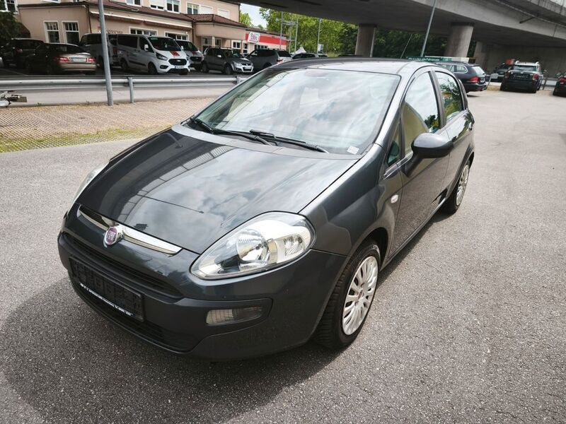 Grau Gebraucht 2010 Fiat Punto Evo Dynamic Kleinwagen | 3.000 € (Etwas zu teuer) - Bild 1/4
