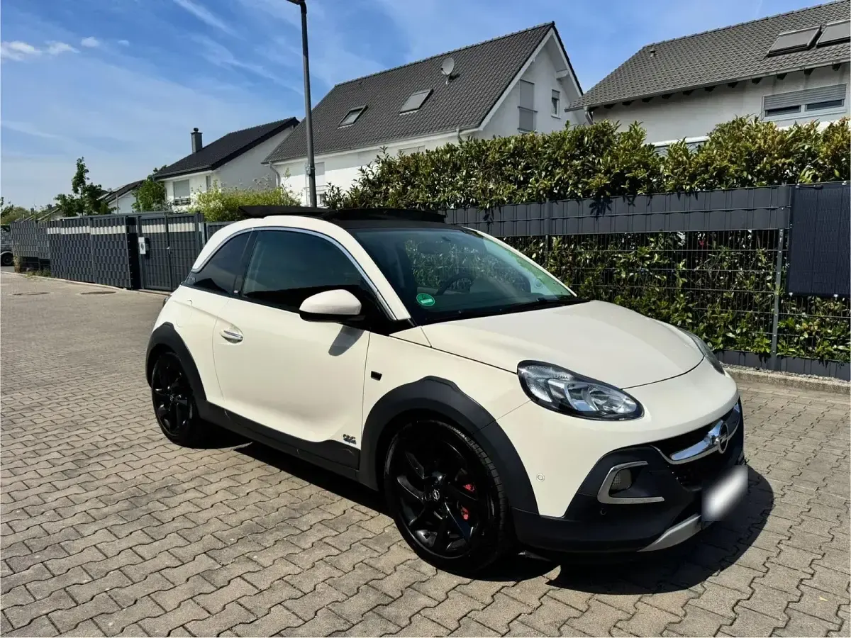 Gebraucht Opel Adam Rocks Rocks 101 PS (74 kW) 2015 Weiß Kleinwagen