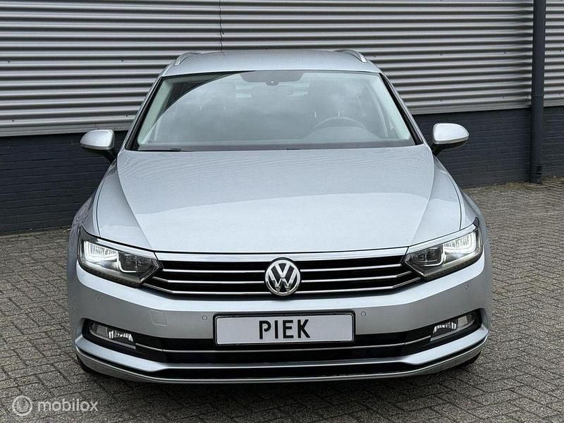 Gebraucht VW Passat Highline 120 PS (88 kW) 2015 Grau Kombi