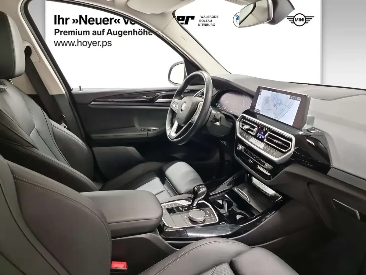 Gebraucht BMW X3 Sport Line 190 PS (139 kW) 2024 Schwarz ii SUV