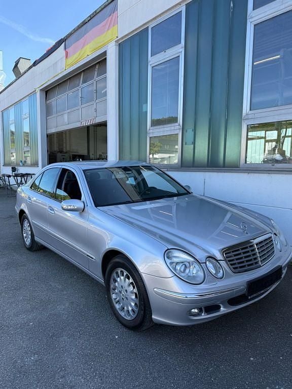 Second-hand Mercedes E280 Elegance 231 CP (169 kW) 2006 Argintiu Berlinǎ
