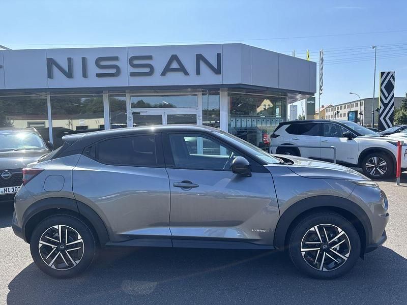 Neu Nissan Juke N-Connecta 143 PS (105 kW) 2025 Grau SUV