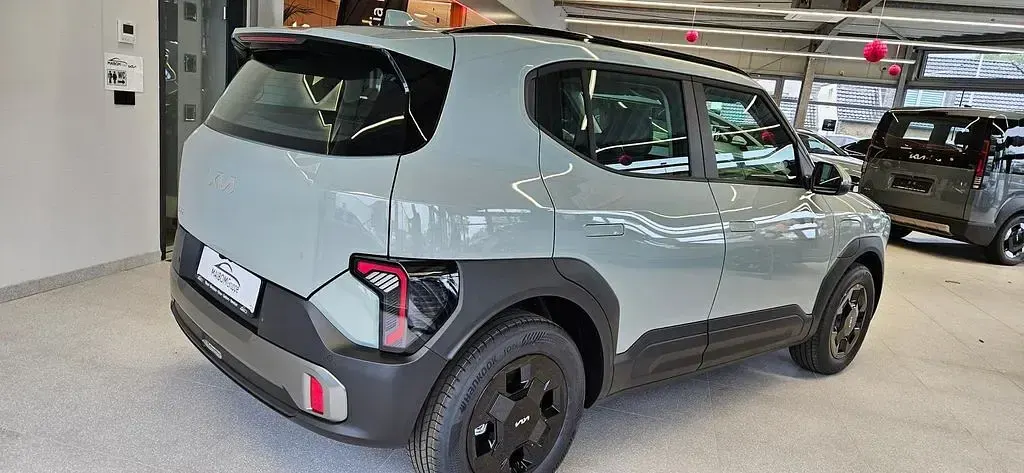 Neu Kia EV2 Earth 108 kW (147 PS) 2026 Grau SUV