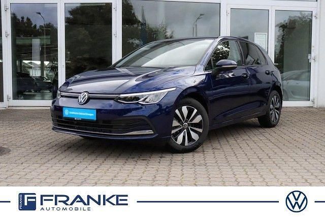 Blau Gebraucht 2024 VW Golf VIII Move Limousine | 23.900 € (Guter Preis) - Bild 1/4