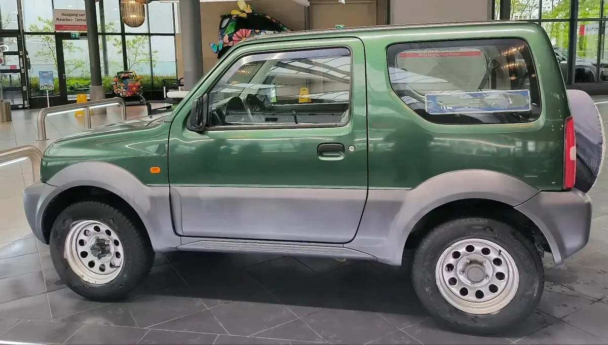 Gebraucht Suzuki Jimny 82 PS (60 kW) 2012 Grün SUV