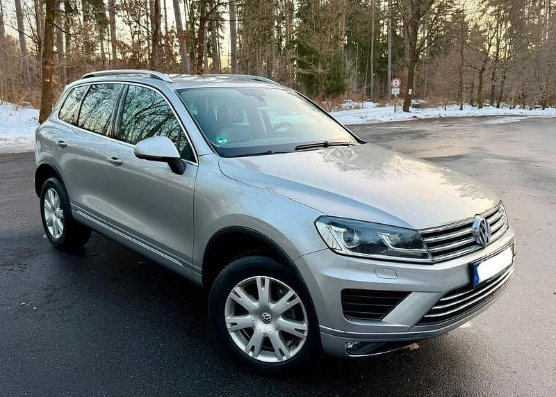 Gebraucht VW Touareg 262 PS (192 kW) 2015 Andere farben SUV