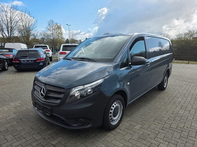 Gebraucht Mercedes Vito 102 PS (75 kW) 2020 Grau Van