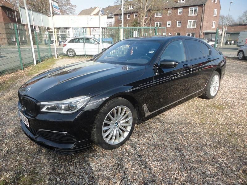 Gebraucht BMW 740 Performance 320 PS (235 kW) 2017 Schwarz Limousine