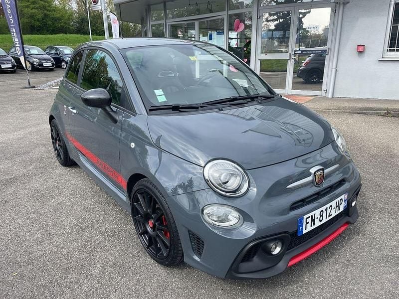Usado Abarth 695 165 HP (121 kW) 2017 Cinzento Citadino
