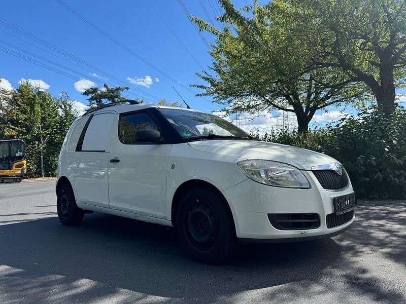 Weiß Gebraucht 2008 Skoda Roomster Limousine | 2.490 € (Fairer Preis) - Bild 1/4