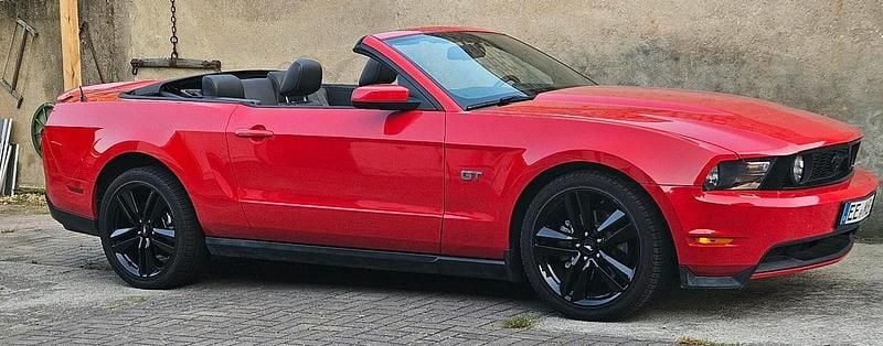 Gebraucht Ford Mustang GT 320 PS (235 kW) 2010 Rot Cabrio
