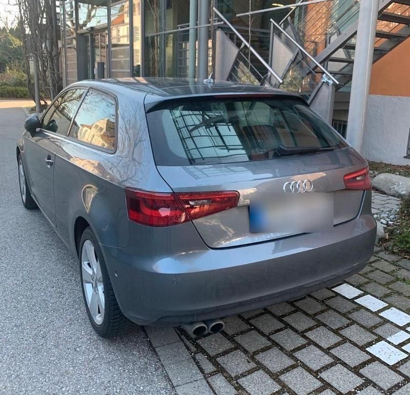 Gebraucht Audi A3 Ambition 180 PS (132 kW) 2014 Grau Kleinwagen
