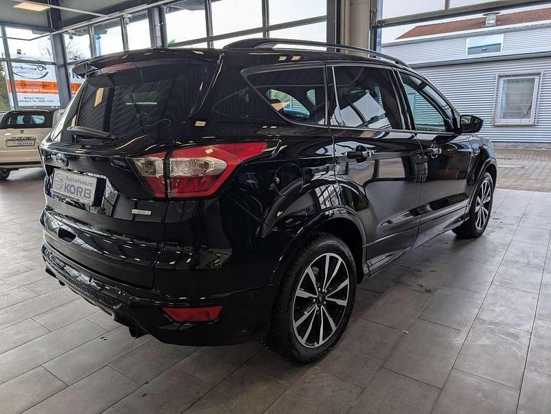 Gebraucht Ford Kuga ST-Line 150 PS (110 kW) 2017 Schwarz SUV