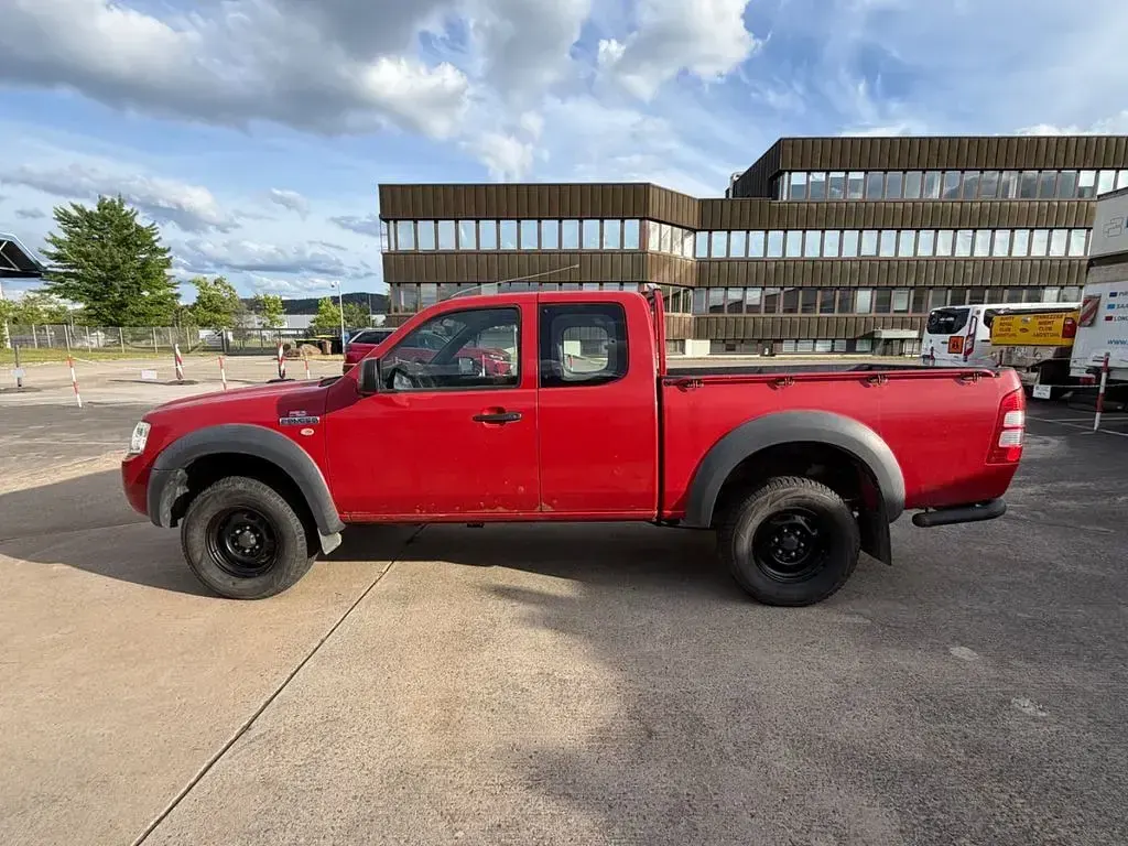 Gebraucht Ford Ranger 143 PS (105 kW) 2007 Rot Pickup