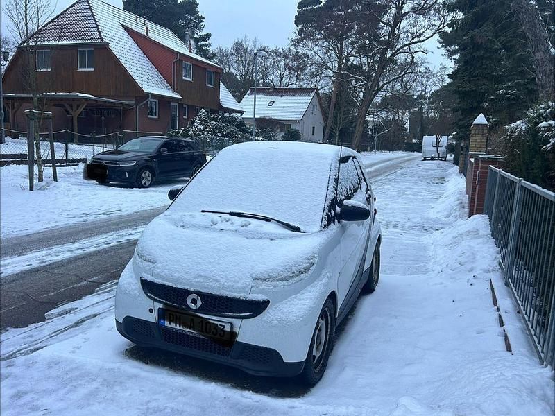 Weiß Gebraucht 2012 Smart ForTwo Cabrio Pure Cabrio | 3.000 € (Superpreis) - Bild 1/4