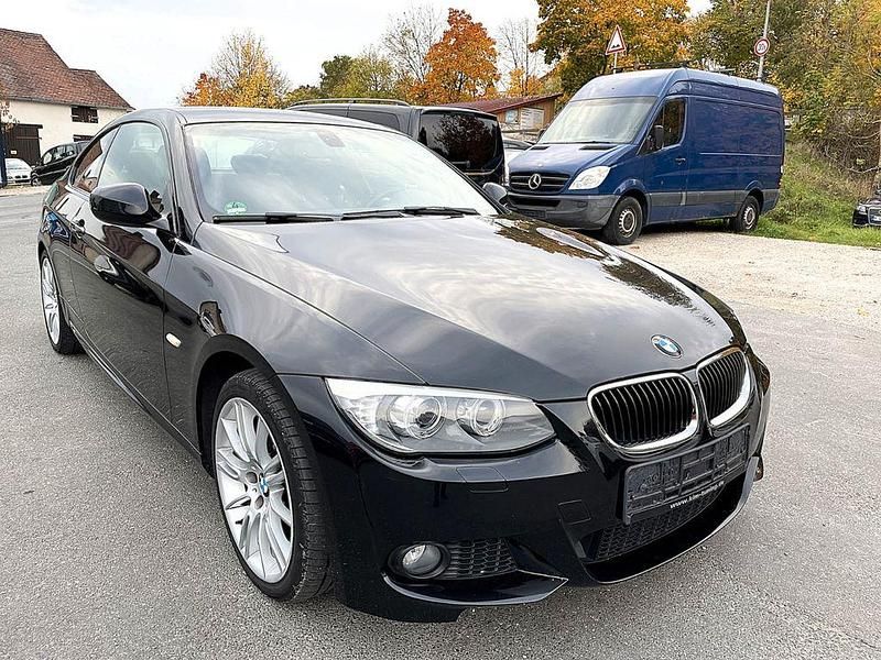 Gebraucht BMW 320 M Sport 184 PS (135 kW) 2011 Black sapphire metallic Coupé
