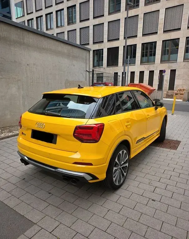 Gebraucht Audi SQ2 Sport 300 PS (220 kW) 2019 Gelb SUV