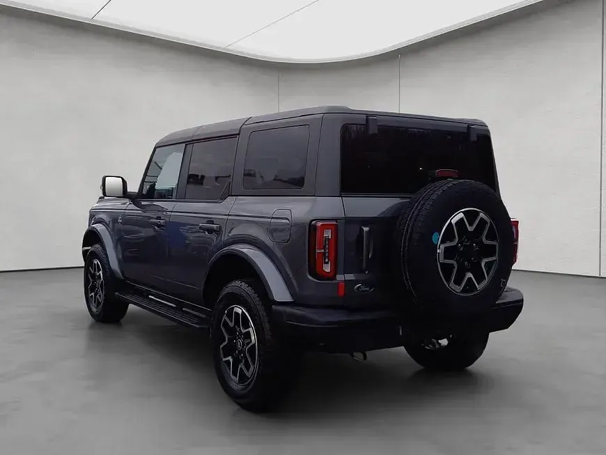Neu Ford Bronco Outer Banks 334 PS (245 kW) 2026 Grau SUV
