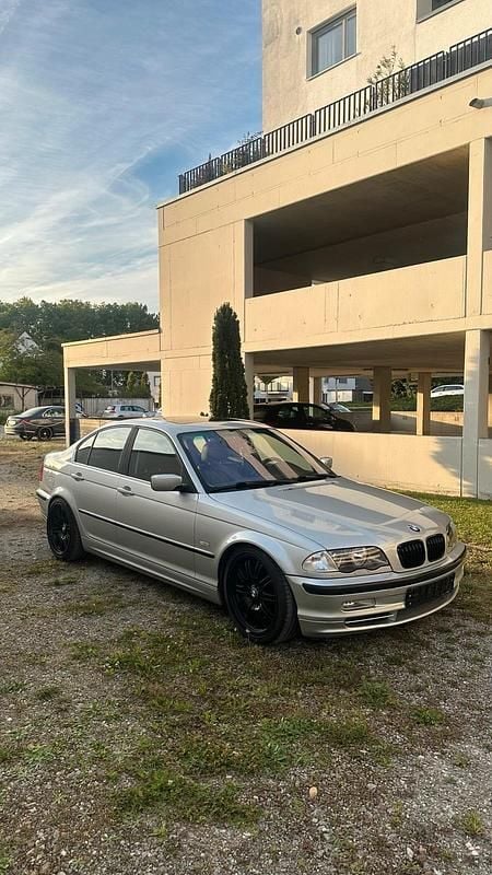 Gebraucht BMW 330 231 PS (169 kW) 2001 Silber Limousine