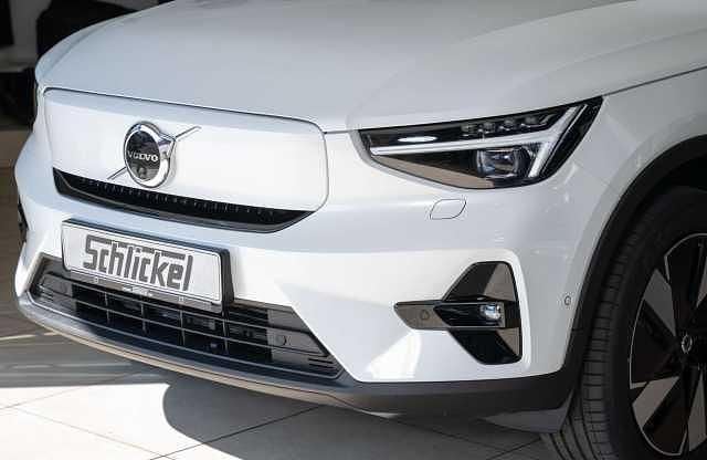 Gebraucht Volvo EX40 Plus 185 kW (252 PS) 2025 Crystal white / metallic SUV