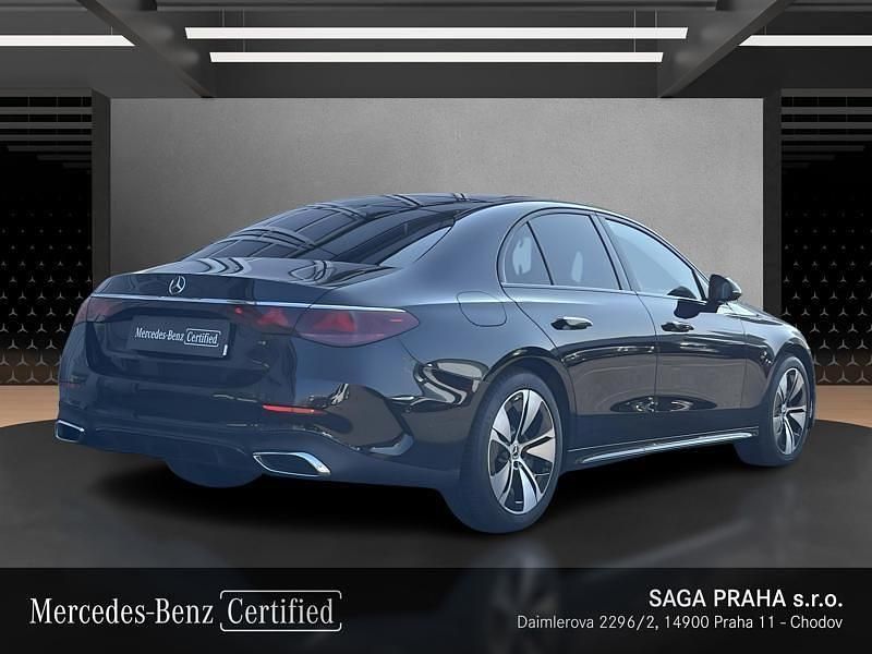 Second-hand Mercedes E400 252 CP (185 kW) 2024 Negru Berlinǎ