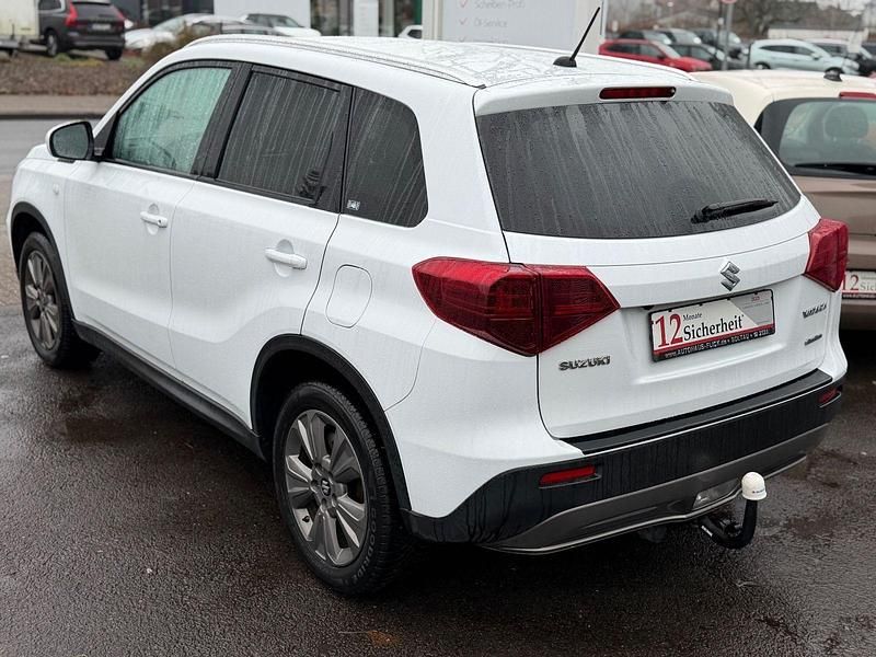 Gebraucht Suzuki Vitara Comfort 111 PS (81 kW) 2019 Weiß SUV