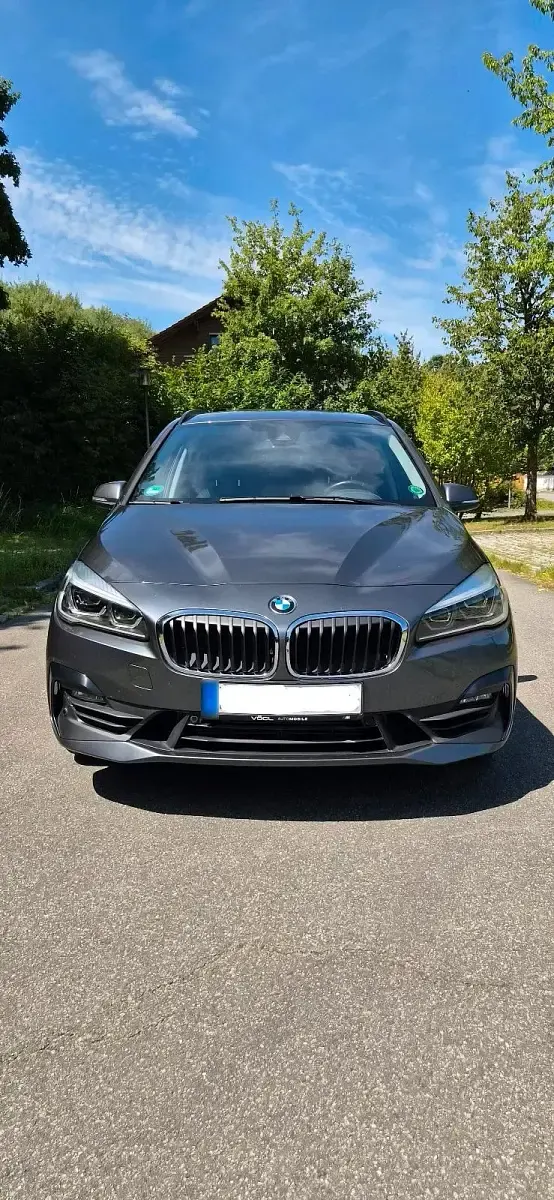 Gebraucht BMW 220 Gran Tourer Advantage 178 PS (130 kW) 2020 Grau Van / Kleinbus