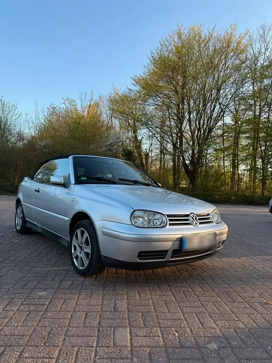 Gebraucht VW Golf 115 PS (84 kW) 2002 Silber Cabrio