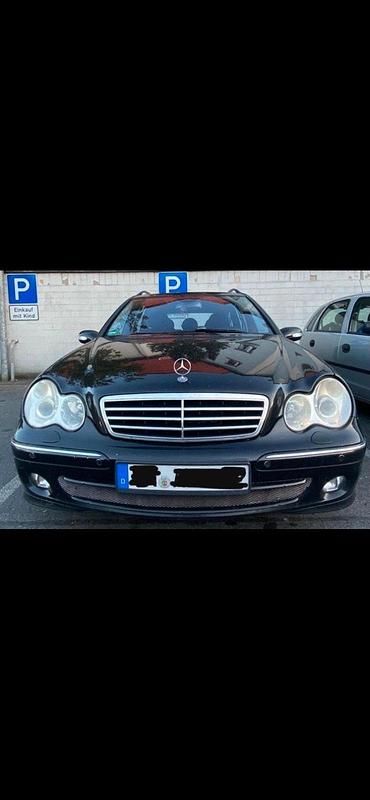 Schwarz Gebraucht 2004 Mercedes C270 Avantgarde Kombi | 4.500 € (Etwas zu teuer) - Bild 1/4